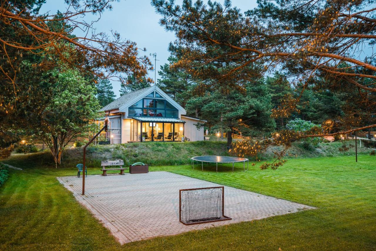 Villa Juras Krasti Idille Jurmalciems Esterno foto